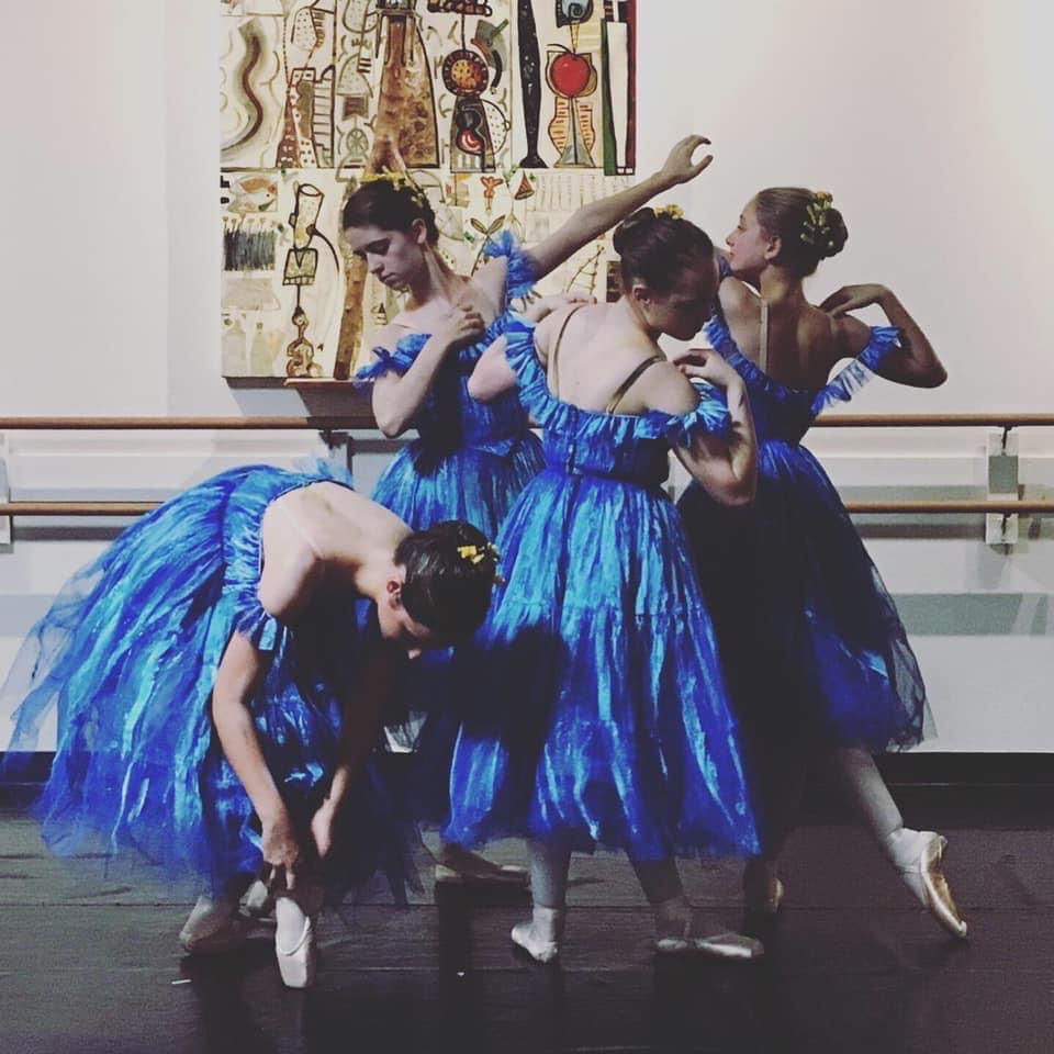 Young Ballet Apetrei dancers in class costumes